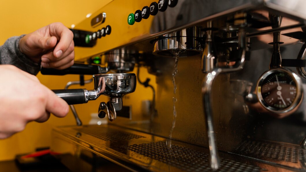 Jak prawidłowo dbać o ekspres do kawy, aby służył przez lata?