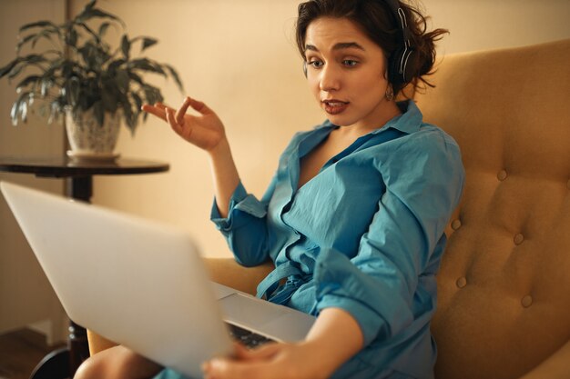 Jakie korzyści przynoszą szkolenia online dla kadry zarządzającej?