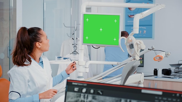 Jak nowoczesne technologie wpływają na jakość opieki stomatologicznej?